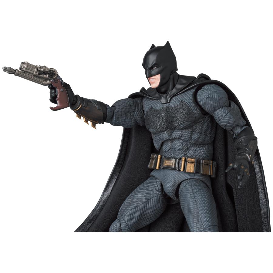 MAFEX BATMAN(ZACK SNYDER’S JUSTICE LEAGUE Ver.) マフェックス 塗装済み可動フィギュア