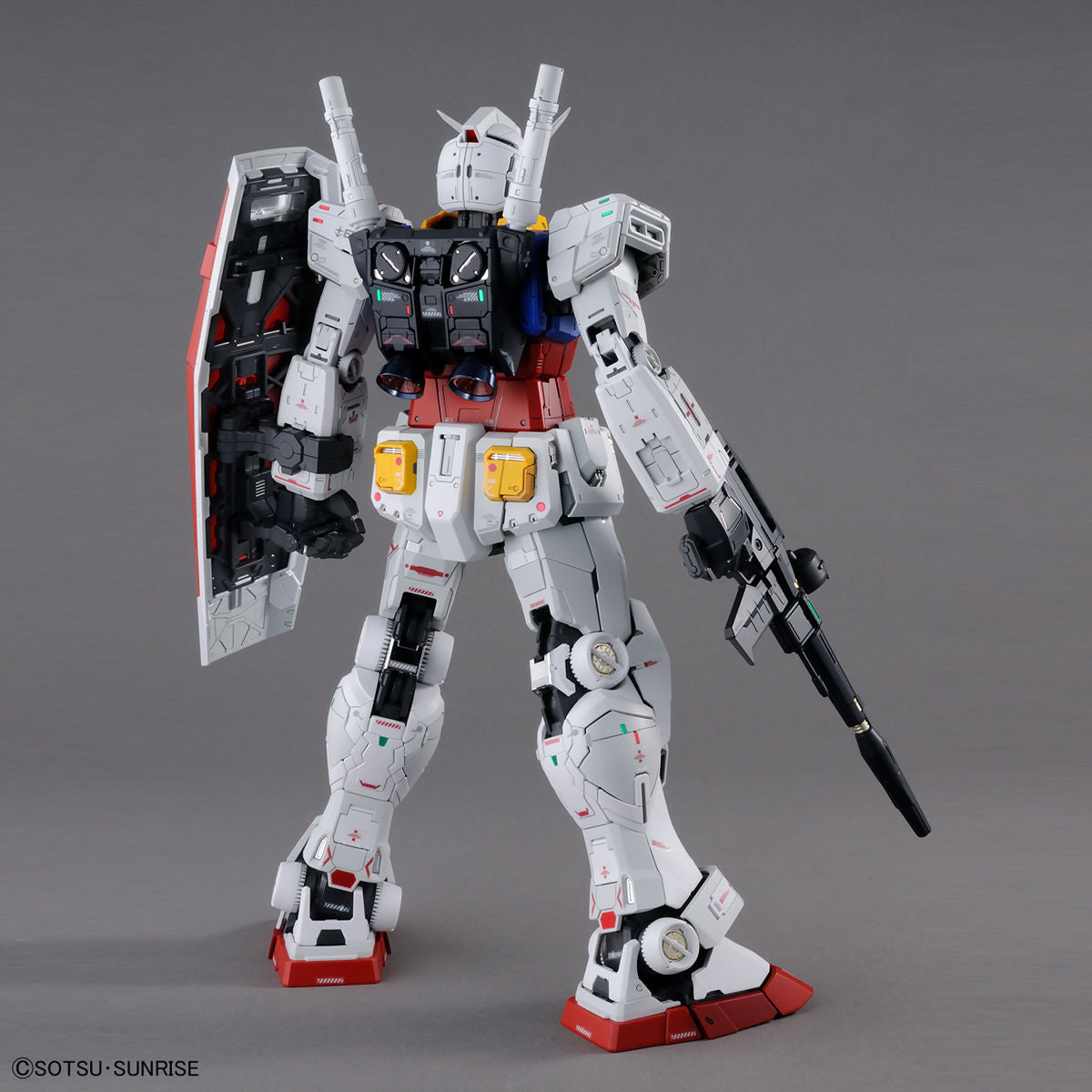 ＰＧ ＵＮＬＥＡＳＨＥＤ ＲＸ－７８－２ガンダム 色分け済み組立