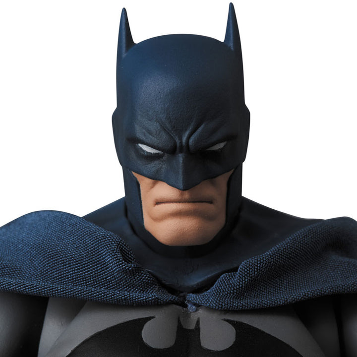 MAFEX BATMAN “HUSH”