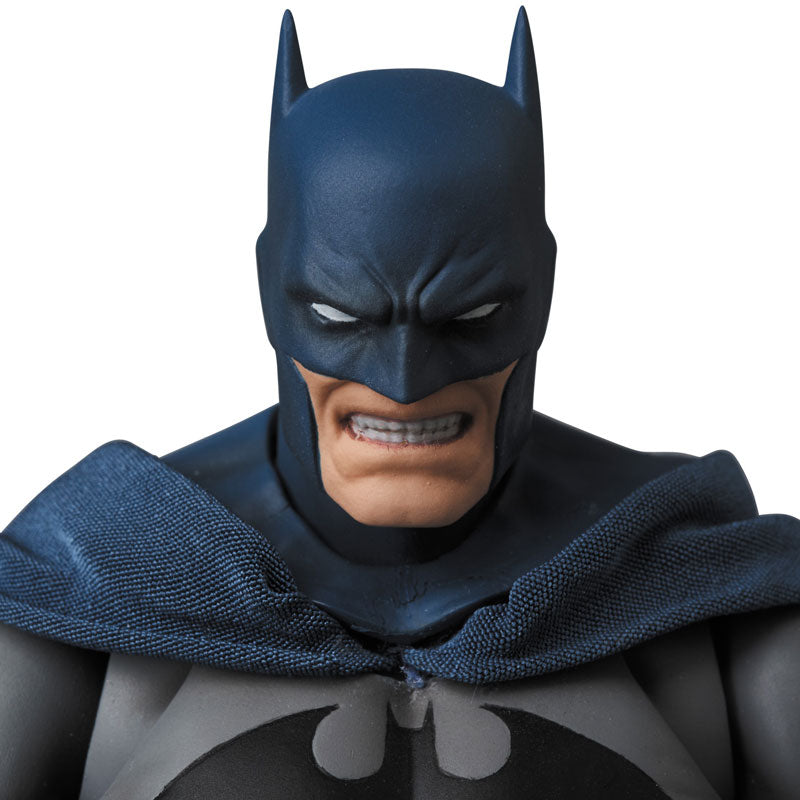 MAFEX BATMAN “HUSH”