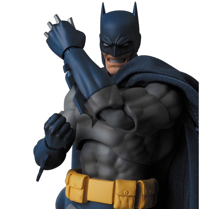 MAFEX BATMAN “HUSH”