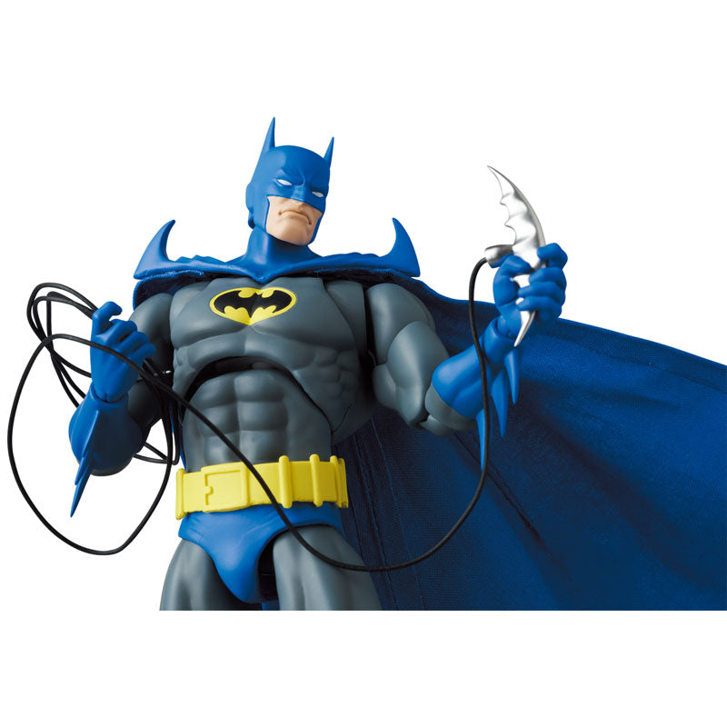 MAFEX KNIGHT CRUSADER BATMAN