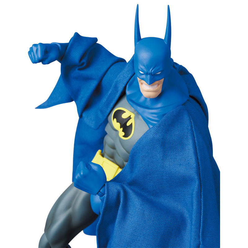 MAFEX KNIGHT CRUSADER BATMAN