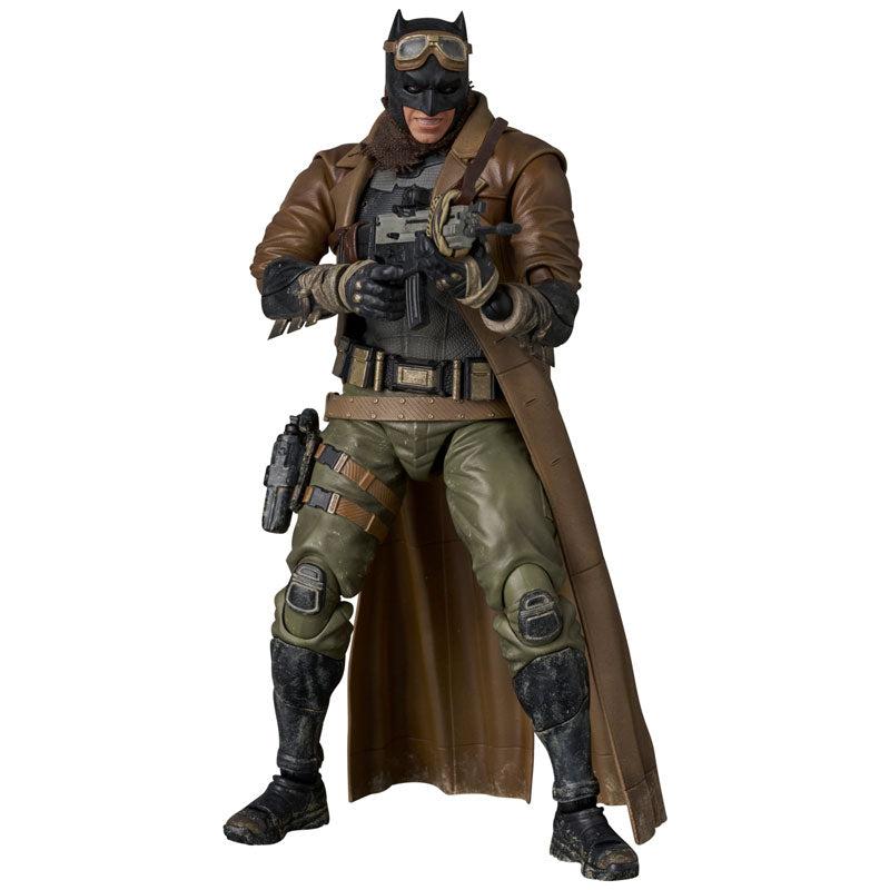 MAFEX KNIGHTMARE BATMAN