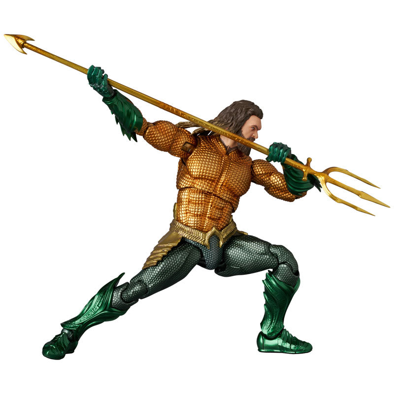 MAFEX AQUAMAN (GOLD ＆ GREEN SUIT)