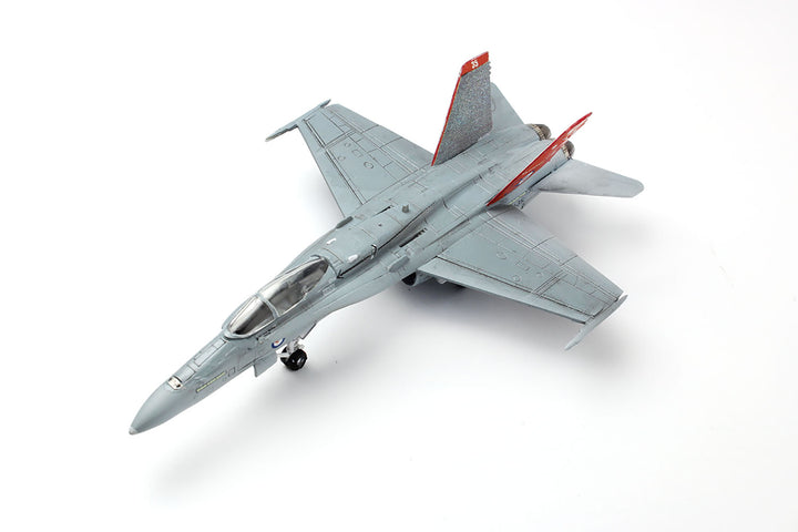 1/144 アメリカ海軍 F/A-18C ホーネット ブルーエンジェルス 2機セット