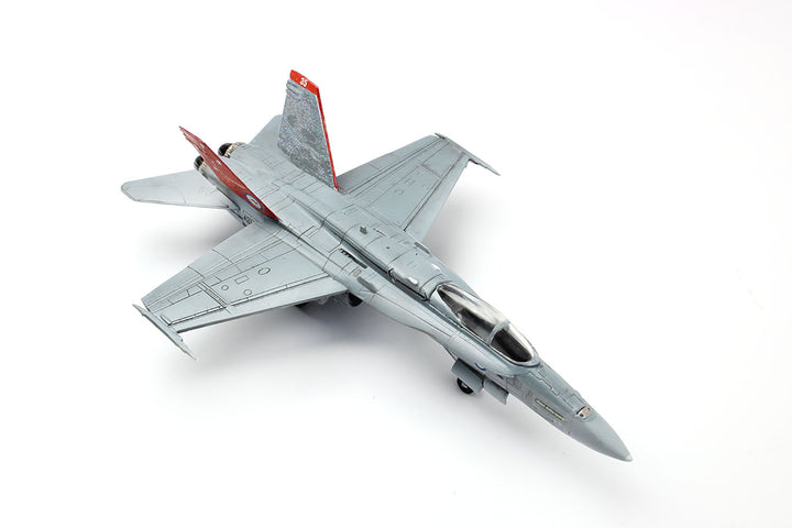 1/144 アメリカ海軍 F/A-18C ホーネット ブルーエンジェルス 2機セット