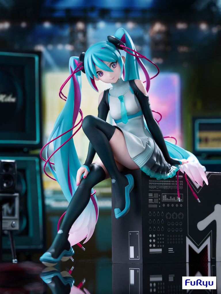 初音ミク×MTV 1/7スケール 塗装済みフィギュア