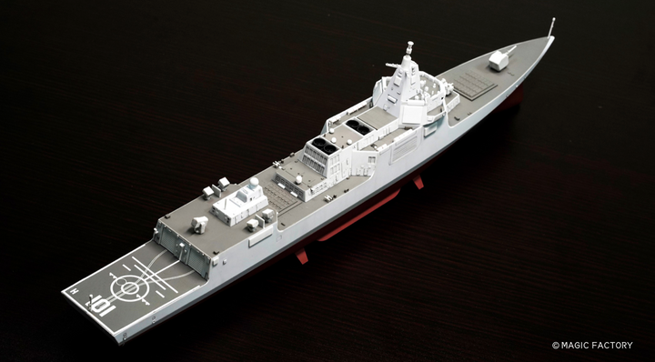 1/350 中国人民解放軍海軍 055型 駆逐艦 (8 in 1)