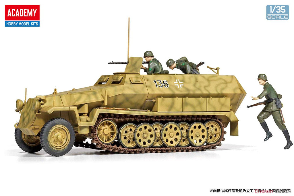 ACADEMY（アカデミー） 1/35 Sd.kfz.251/1 ハーフトラック C型 1/35スケール 塗装済みプラモデル