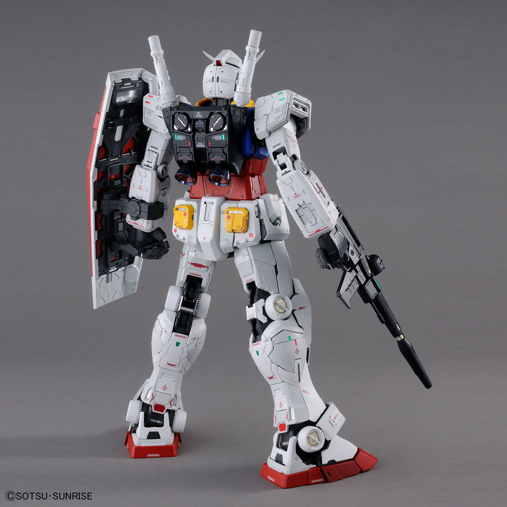 ＰＧ ＵＮＬＥＡＳＨＥＤ ＲＸ－７８－２ガンダム 色分け済み組立 ...