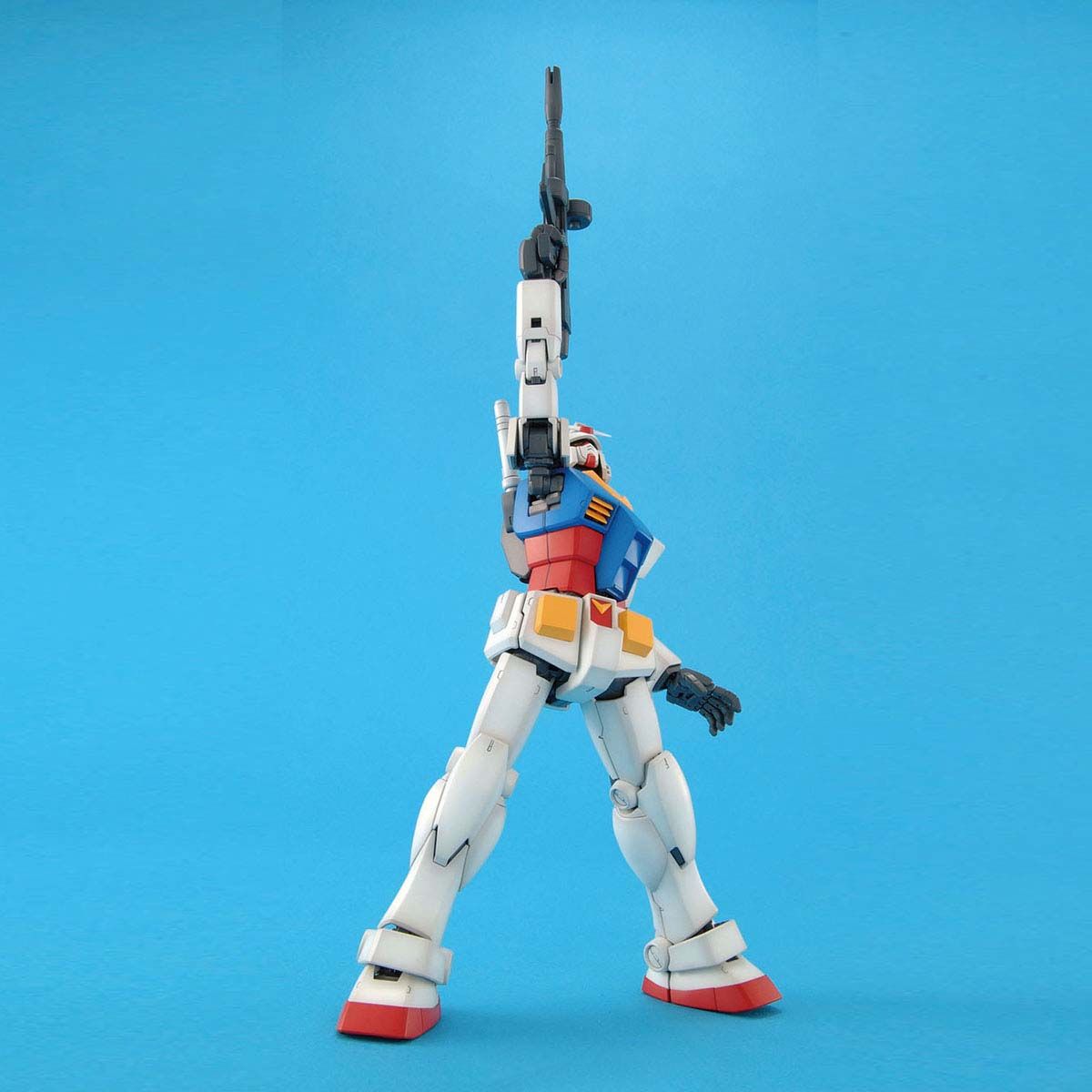 MG RX-78-2 ガンダム Ver.2.0 1/100スケール – SOOTANG HOBBY