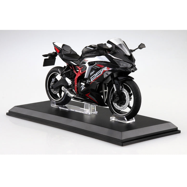 1/12 KAWASAKI Ninja ZX-25R メタリックスパークブラック×パールフラットスターダストホワイト