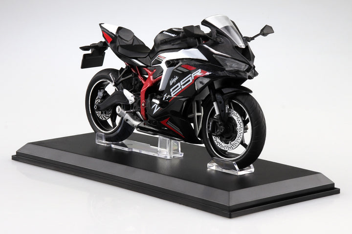 1/12 KAWASAKI Ninja ZX-25R メタリックスパークブラック×パールフラットスターダストホワイト